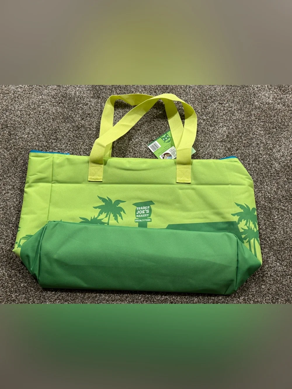 Trader Joe’s NWT 2026 Lime Green Insulated Cooler Tote Bag (13”x15”)